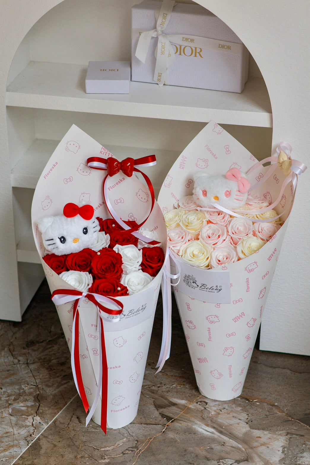 Lohsister Hello Kitty Bouquet Wrapping Paper – Cardstock (5 Sheets per Pack)
